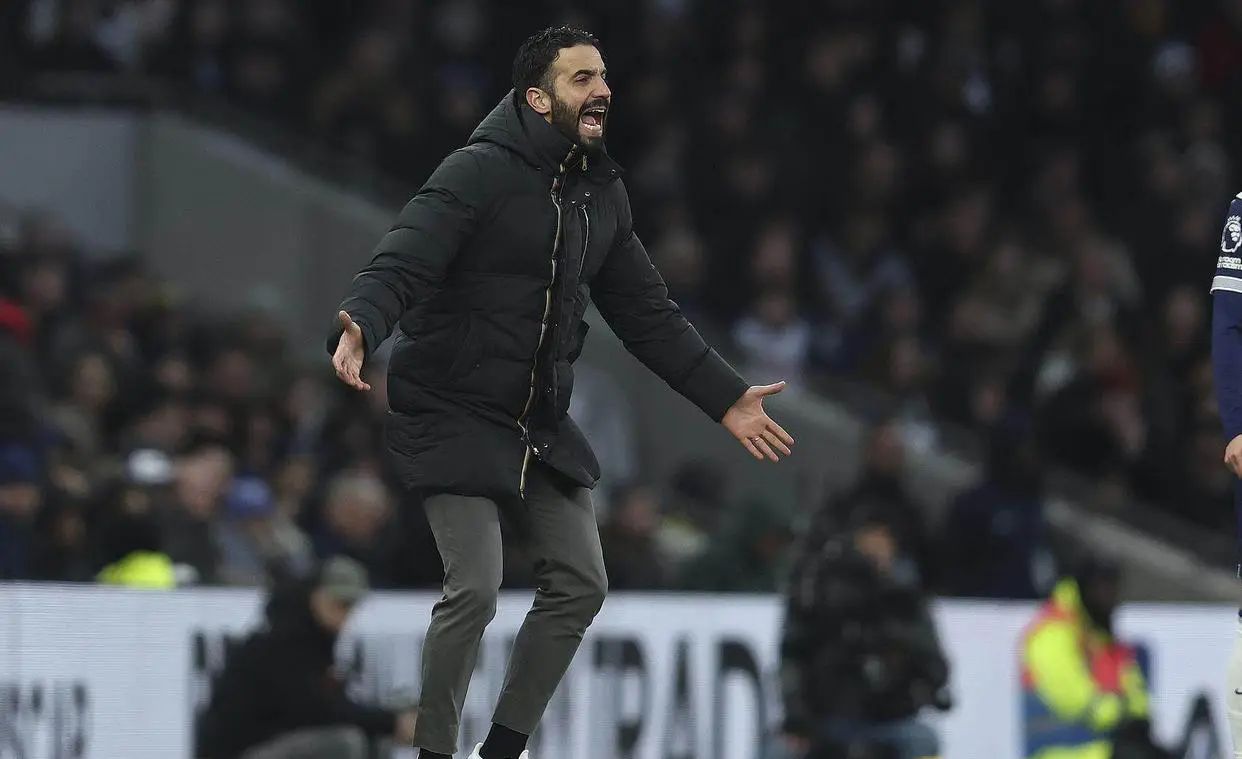  阿扎伦卡正手 星空体育官网