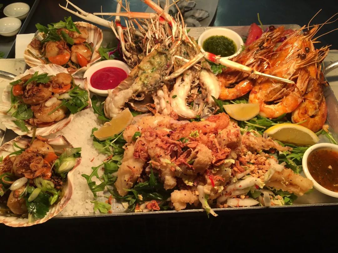 摩托车赛赛场再起风云：南城青龙队爆冷三湘火狐队，新援首秀制胜争冠格局再洗牌的简单介绍星空体育官网